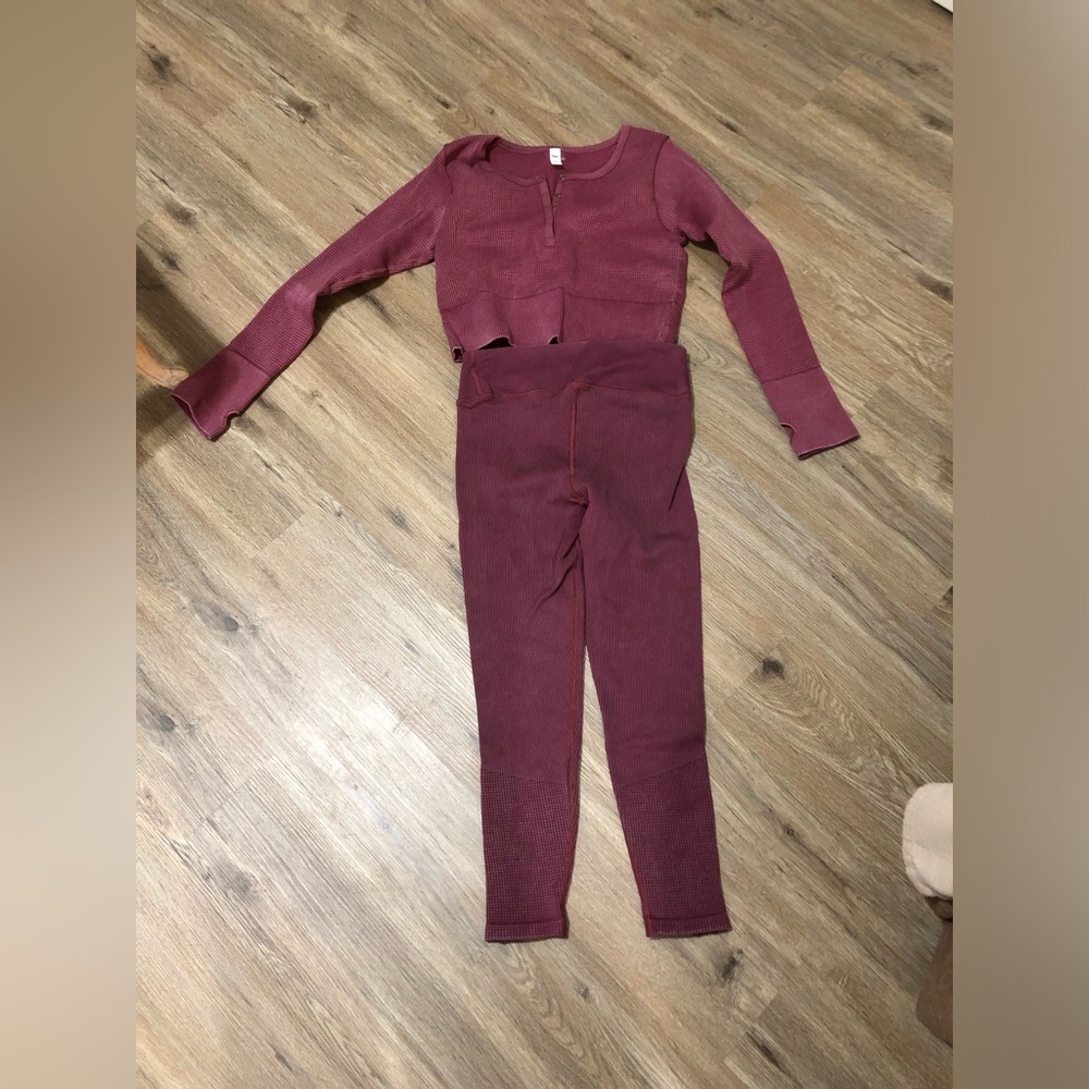 NWOT Offline by Aerie Maroon Set